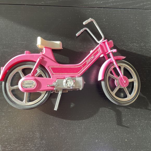 Vintage 1983 Barbie Motor Bike Moped Scooter Pink Free Standing - Picture 2 of 3